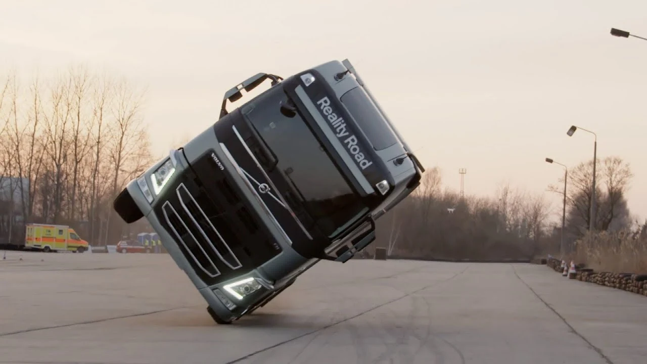 Volvo Trucks - Two wheel stunt